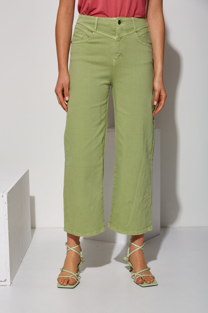 Wide straight trousers