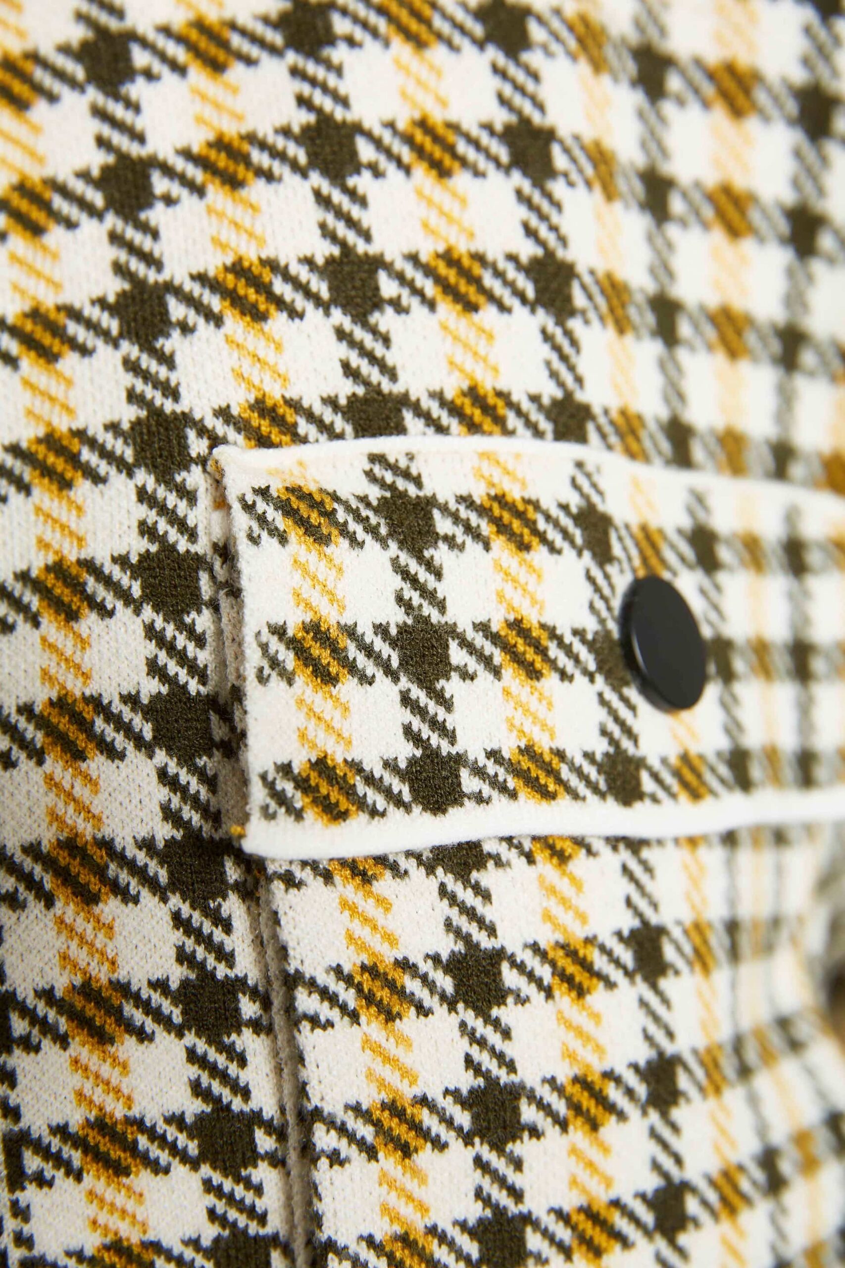 Jacket in houndstooth