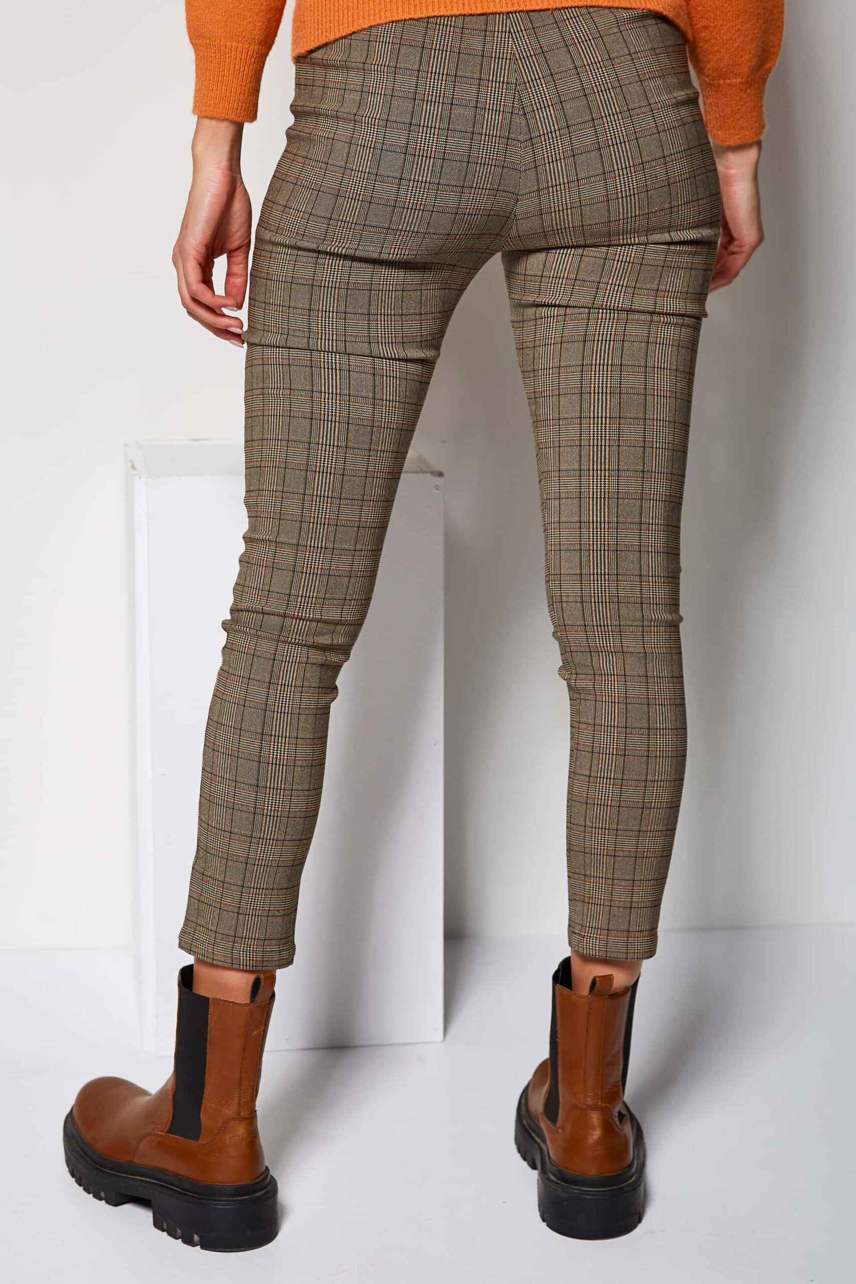 Ckeck trousers
