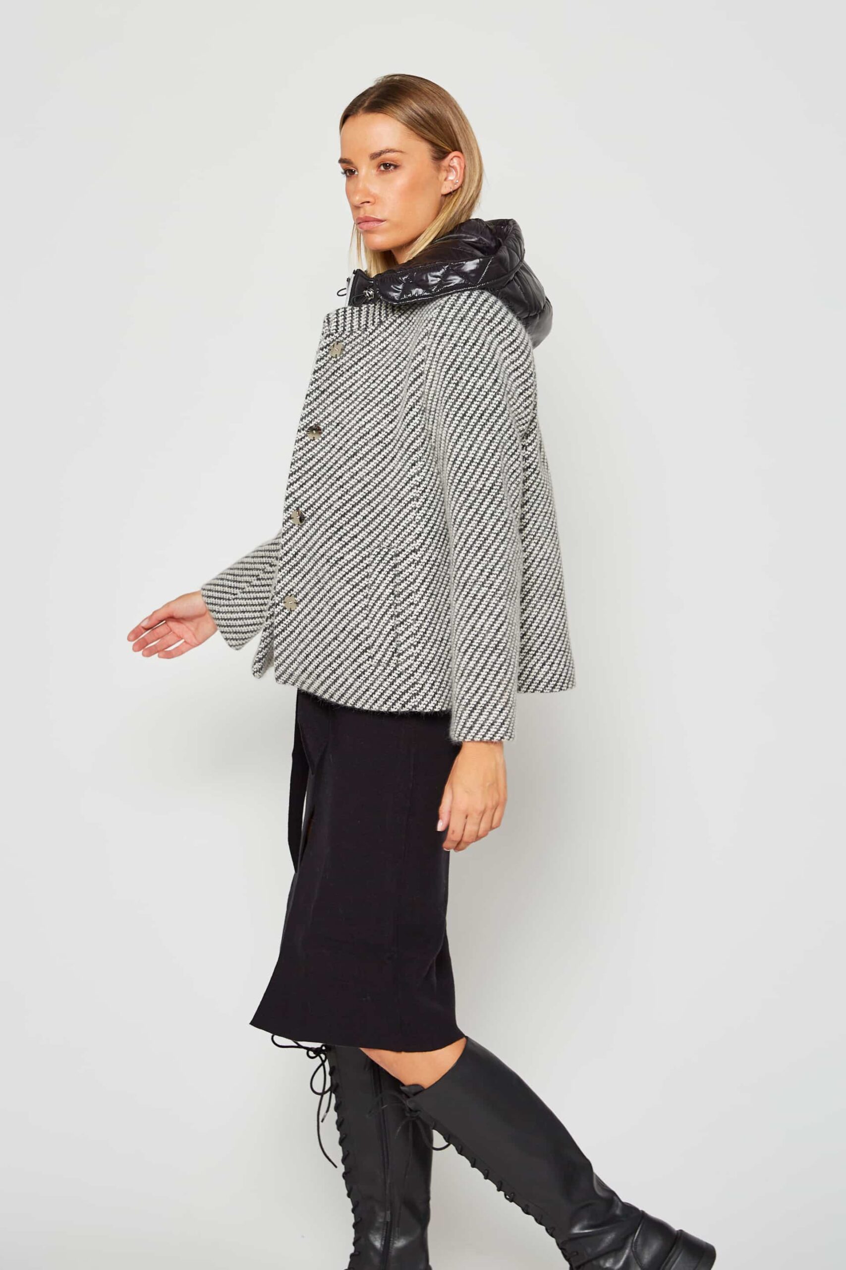 Wool coat combined with padding