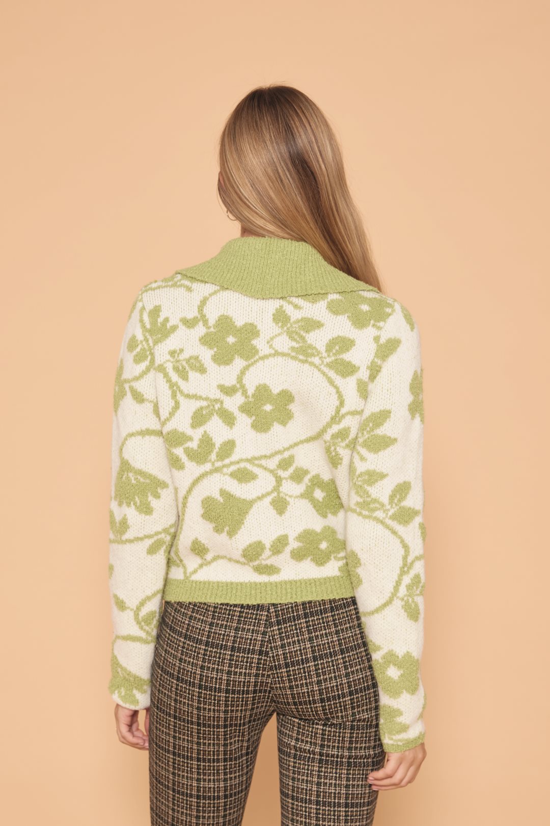 Cropped jacquard sweater with flowers
