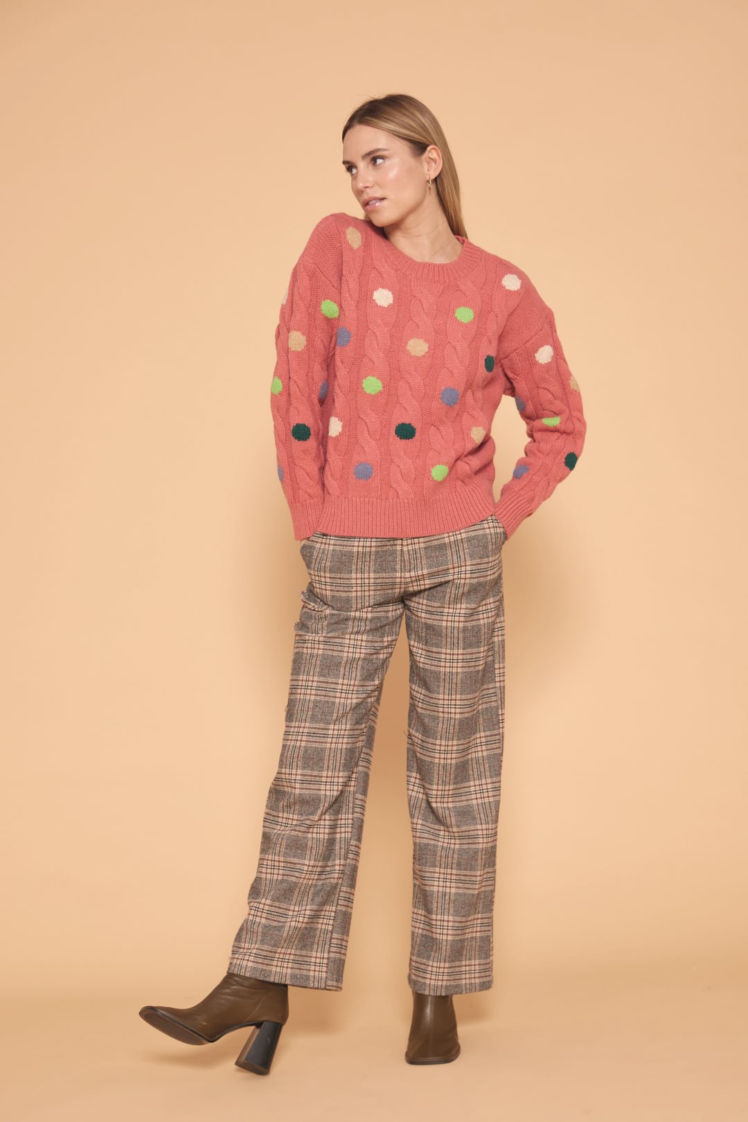 Sweater with polka dot