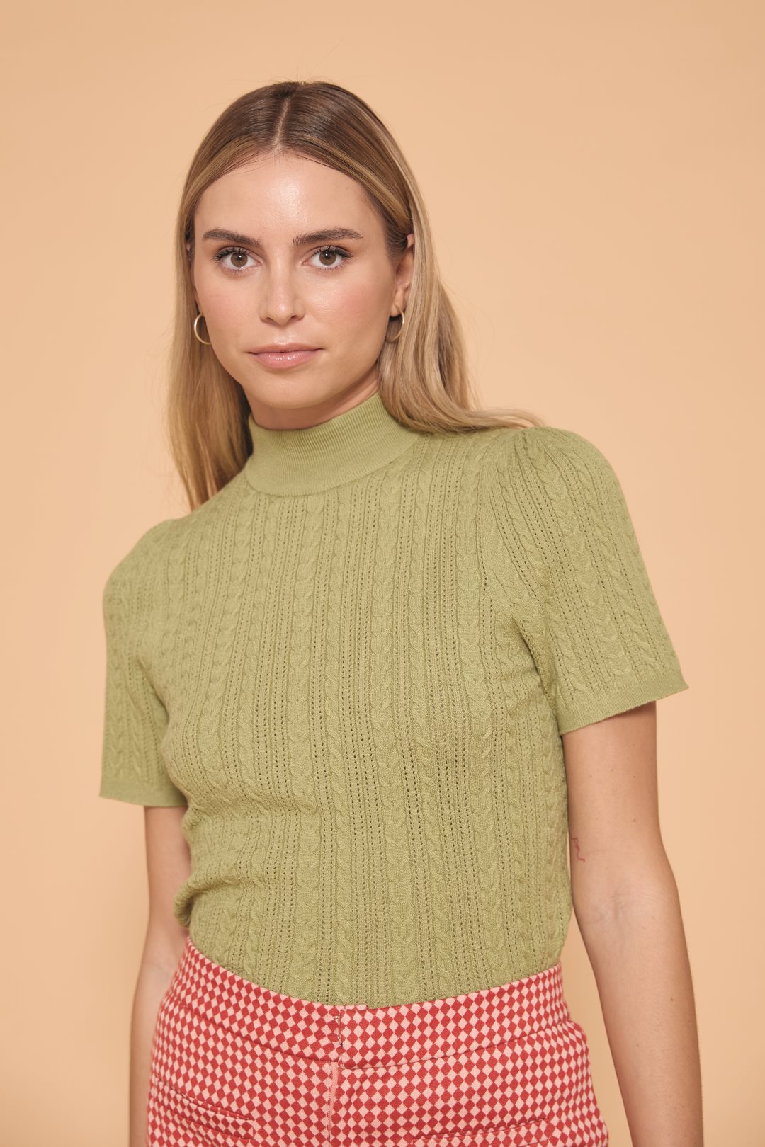 Cables knit sweater